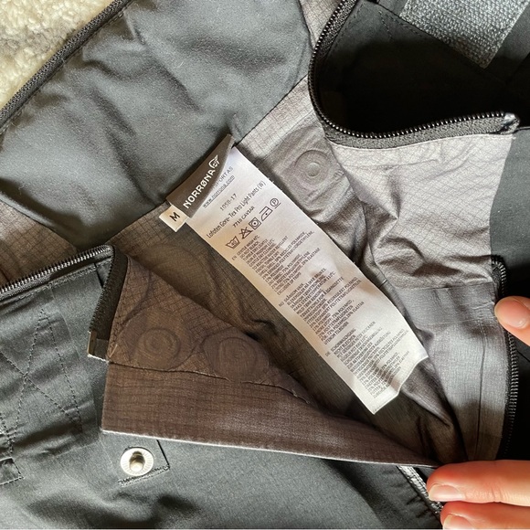 Norrona Lofoten Pro Light GoreTex ski pants - Picture 5 of 9